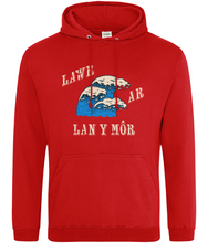 Load image into Gallery viewer, Lawr ar lan y môr - Hwdi